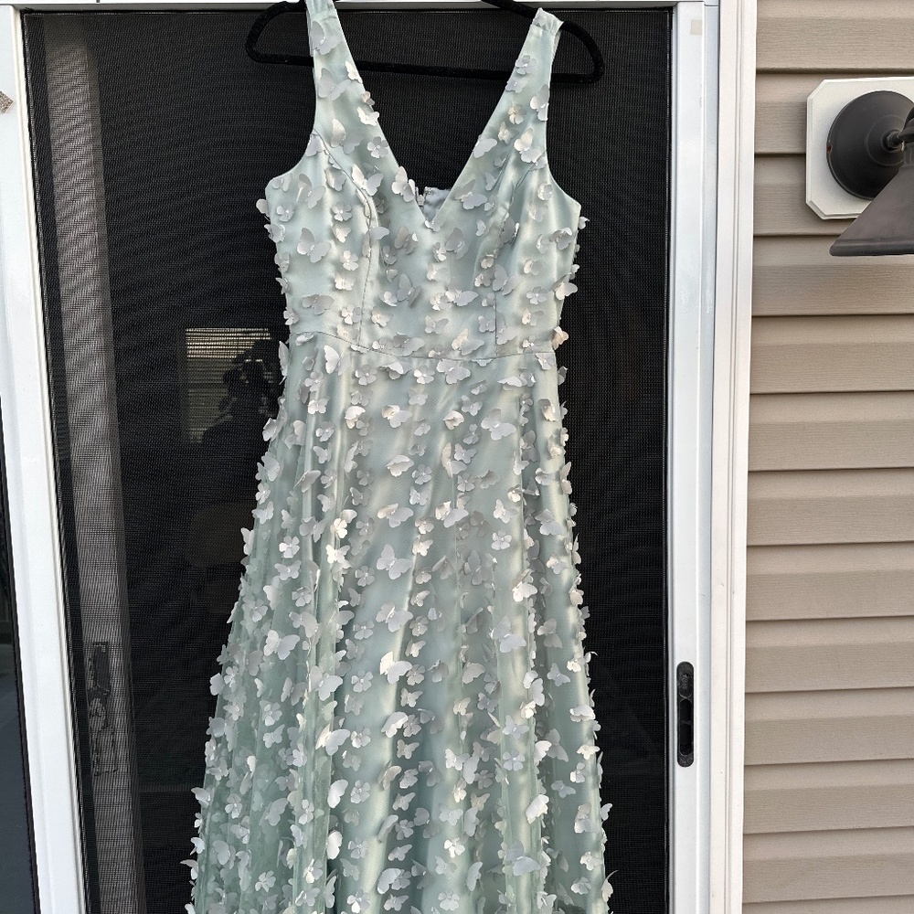 Light blue dress size 8
